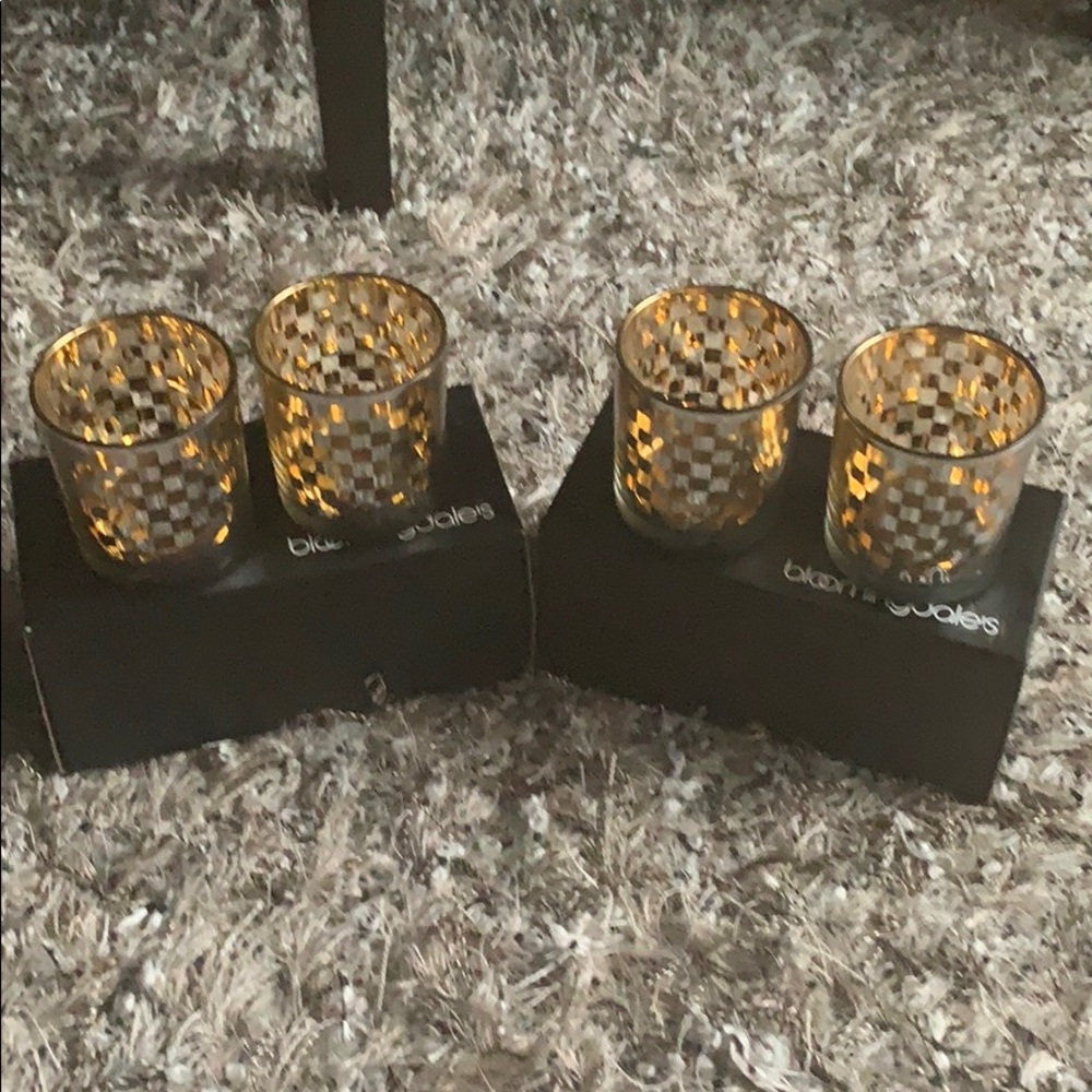 New set‎ of silver and gold candle holders decor